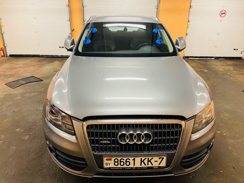 Замена лобового ветрового стекла Audi Q5