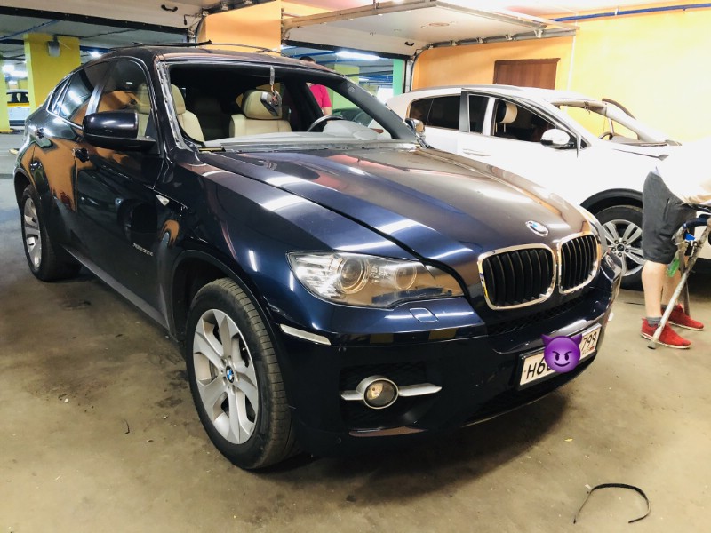 Замена лобовое ветрового стекла BMW E71