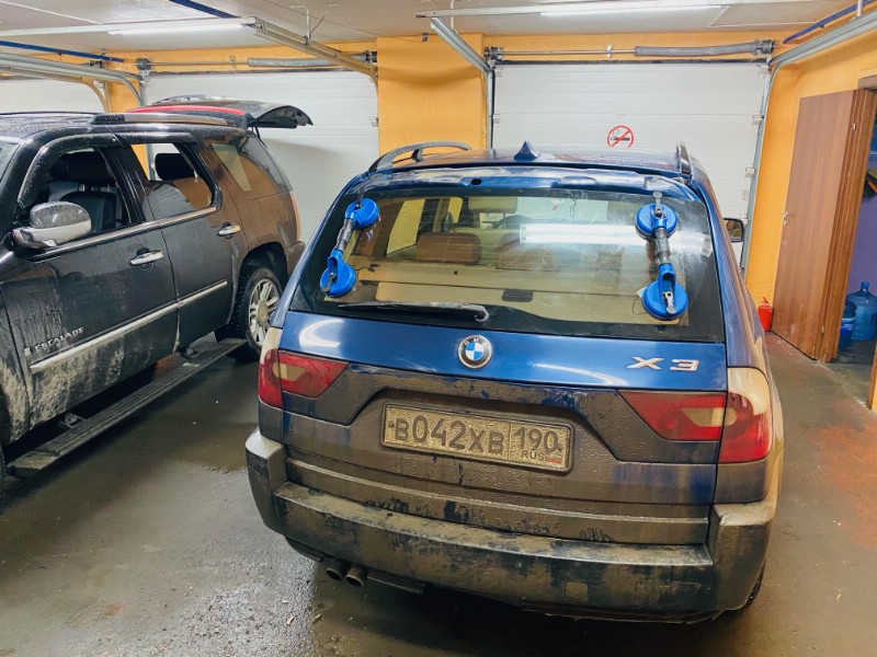 Замена заднего ветрового стекла BMW X3 I (E83)