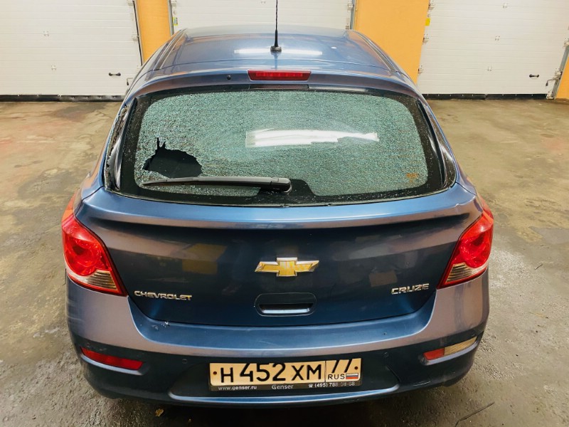 Замена лобовое ветрового стекла Chevrolet Cruze