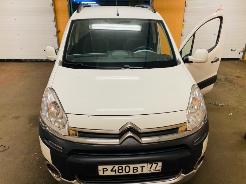 Замена лобового ветрового стекла Citroen Berlingo