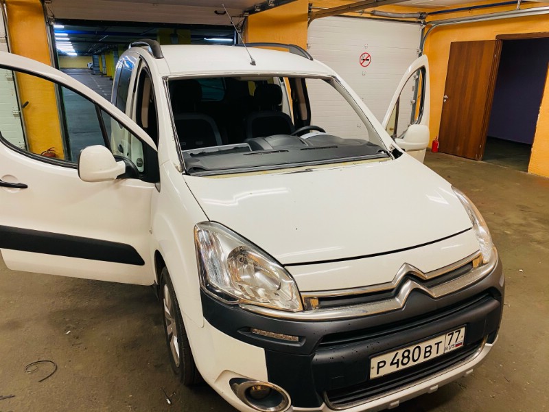 Замена лобового ветрового стекла Citroen Berlingo