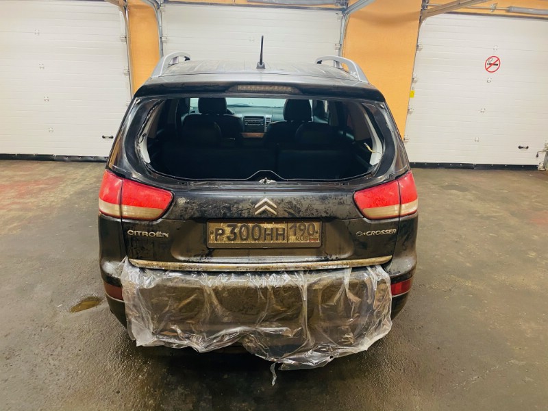 Замена заднего ветрового стекла Citroen C-Crosser
