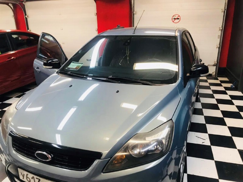 Замена лобового ветрового стекла Ford Focus II