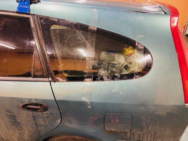 Замена бокового стекла Honda Stream