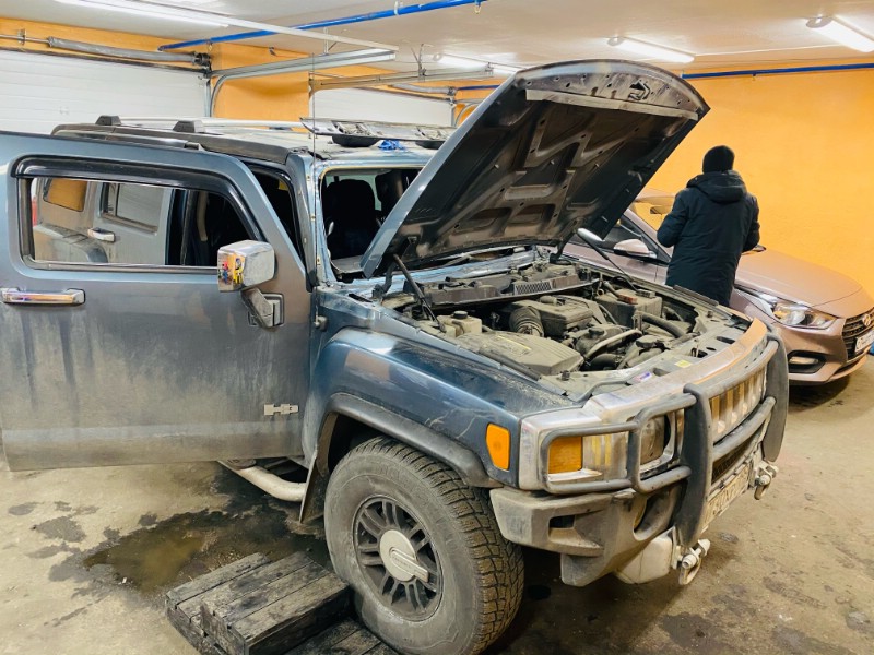Замена лобового стекла Hummer H3
