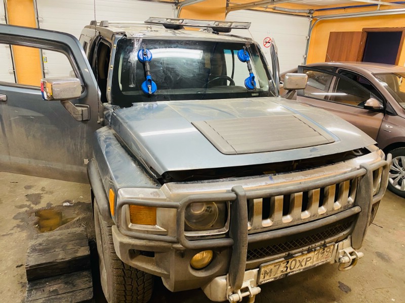 Замена лобового стекла Hummer H3