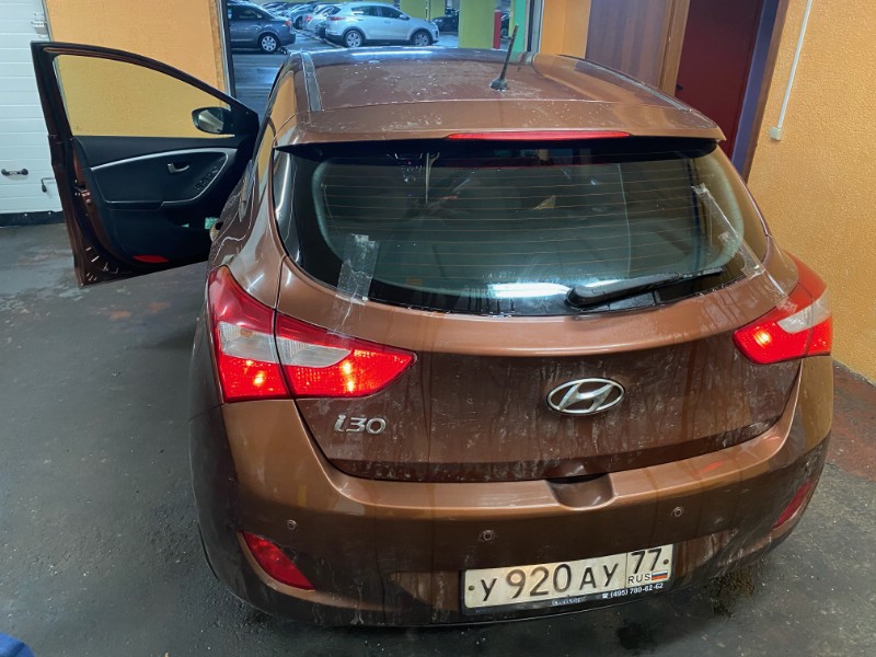 Замена заднего ветрового стекла Hyundai i30