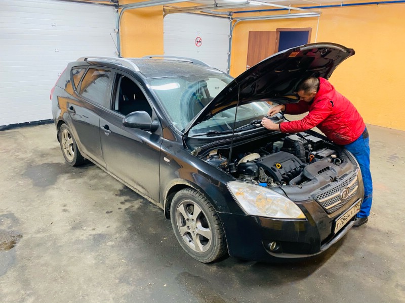 Замена лобового ветрового стекла Kia Ceed