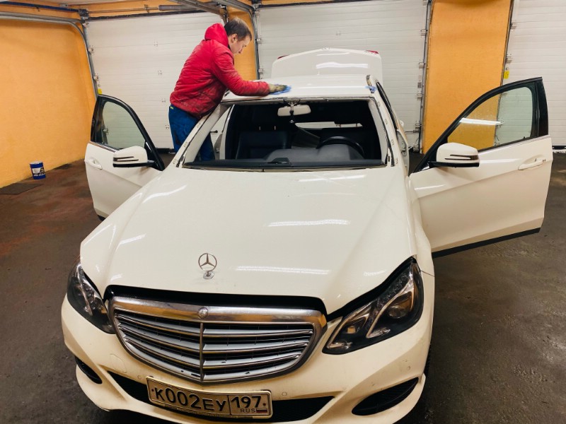 Замена лобового стекла Mercedes-Benz E-Класс W212