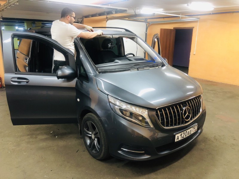 Замена лобового ветрового стекла Mercedes-Benz Vito W447