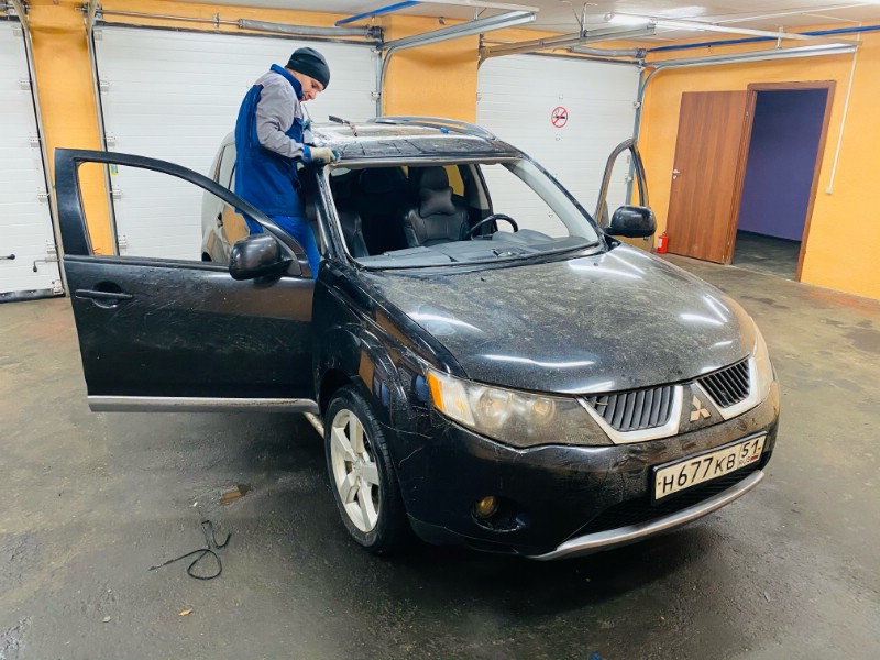 Замена заднего ветрового стекла Mitsubishi Outlander Хl