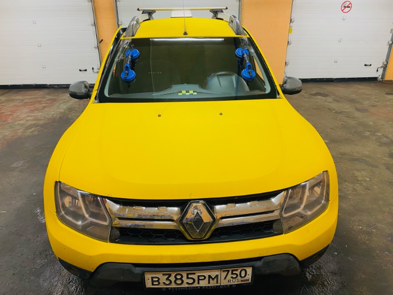 Замена лобового стекла Renault Duster