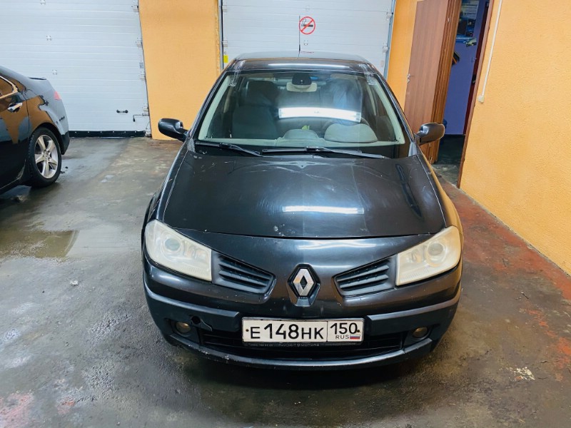 Замена лобового ветрового стекла Renault Megane