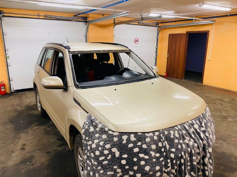 Замена лобового ветрового стекла Suzuki Grand Vitara