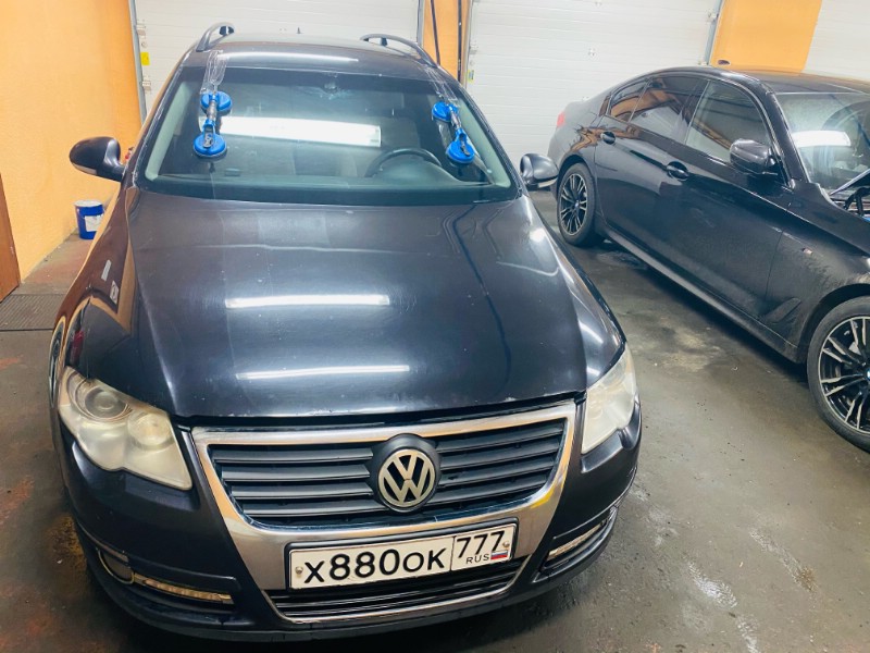 Замена лобового ветрового стекла Volkswagen Passat B6