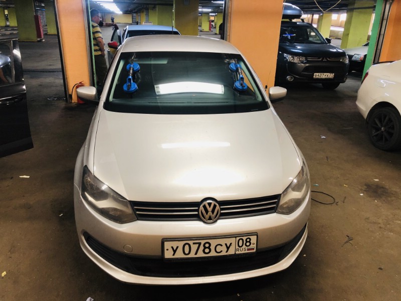 Замена лобового ветрового стекла Volkswagen Polo