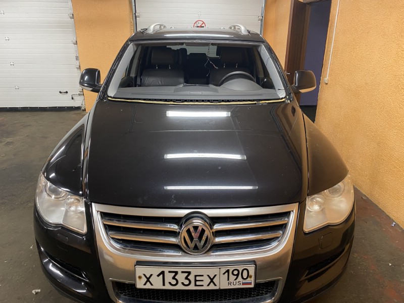 Замена лобового ветрового стекла Volkswagen Touareg I