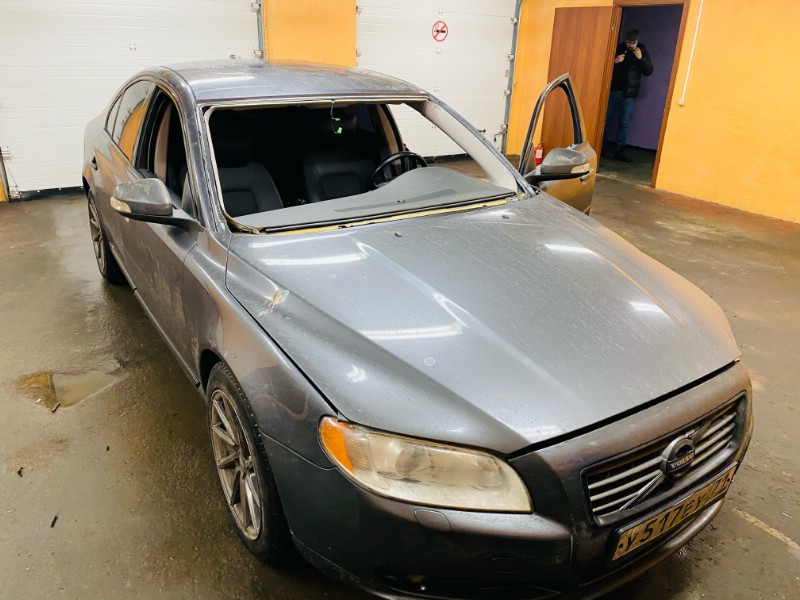 Замена лобового ветрового стекла Volvo S80