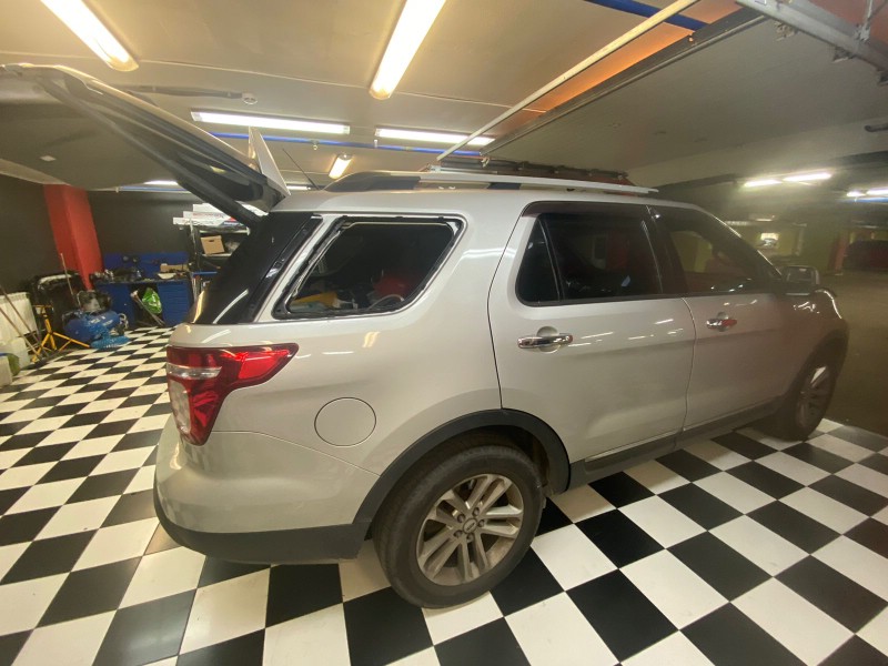 Замена опускного стекла Ford Explorer