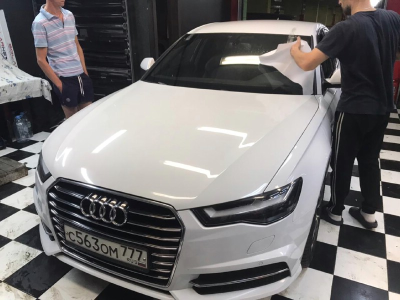 Замена лобового стекла Audi A6