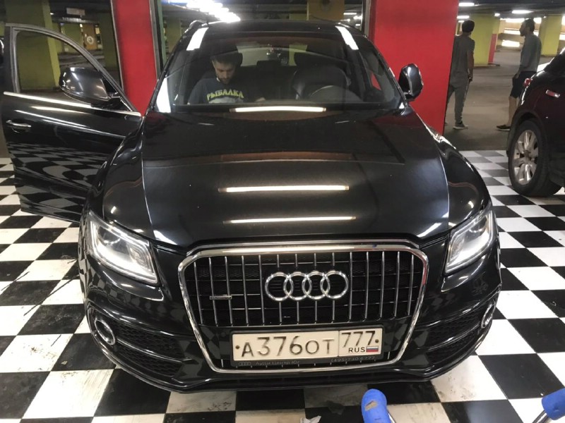 Замена лобового стекла Audi Q5