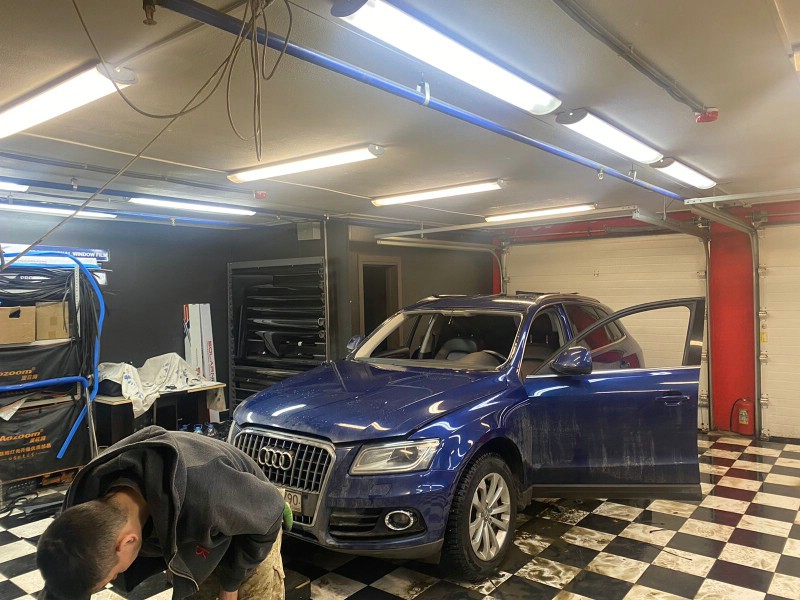 Замена лобового стекла Audi Q5