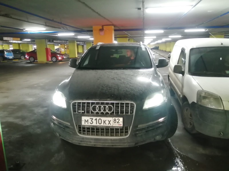 Замена лобового стекла Audi Q7
