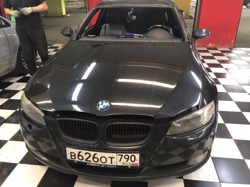 Замена лобового стекла BMW E90 Coupe