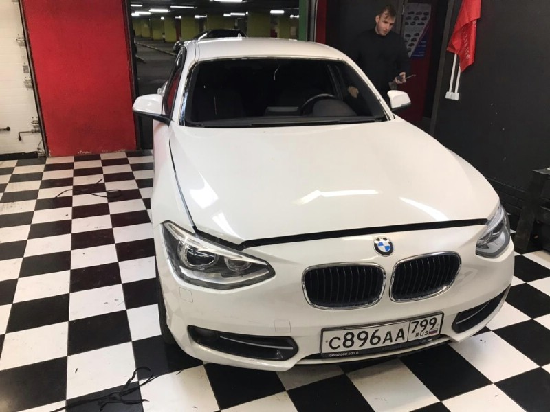 Замена лобового стекла BMW 1-Series