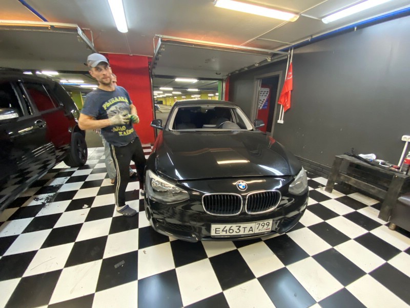 Замена лобового стекла BMW Series-1