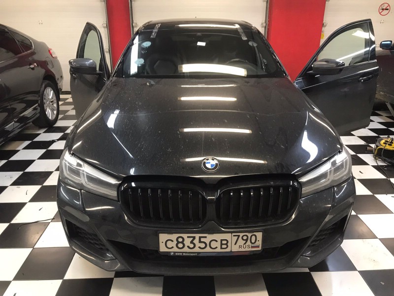 Замена лобового стекла BMW 5-Series