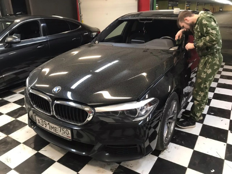 Замена лобового стекла BMW 5-Series