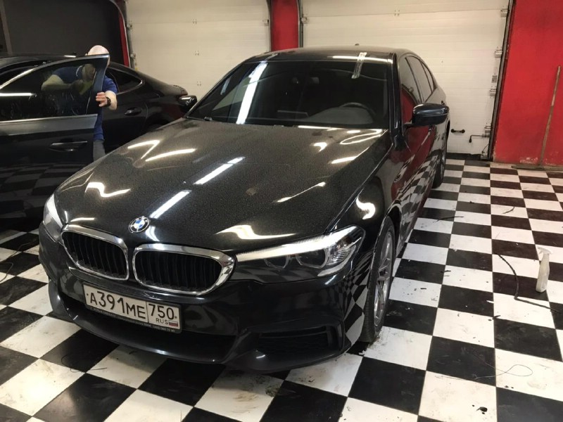 Замена лобового стекла BMW 5-Series