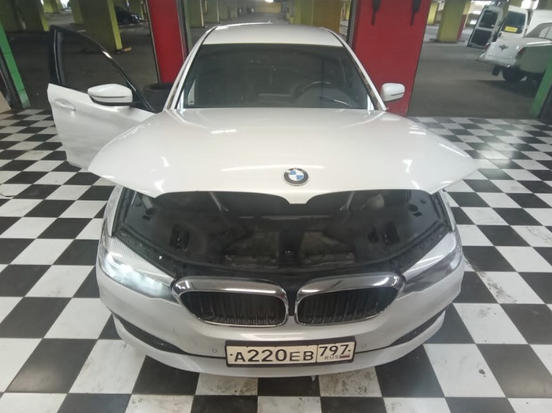 Замена лобового стекла BMW 5 Series