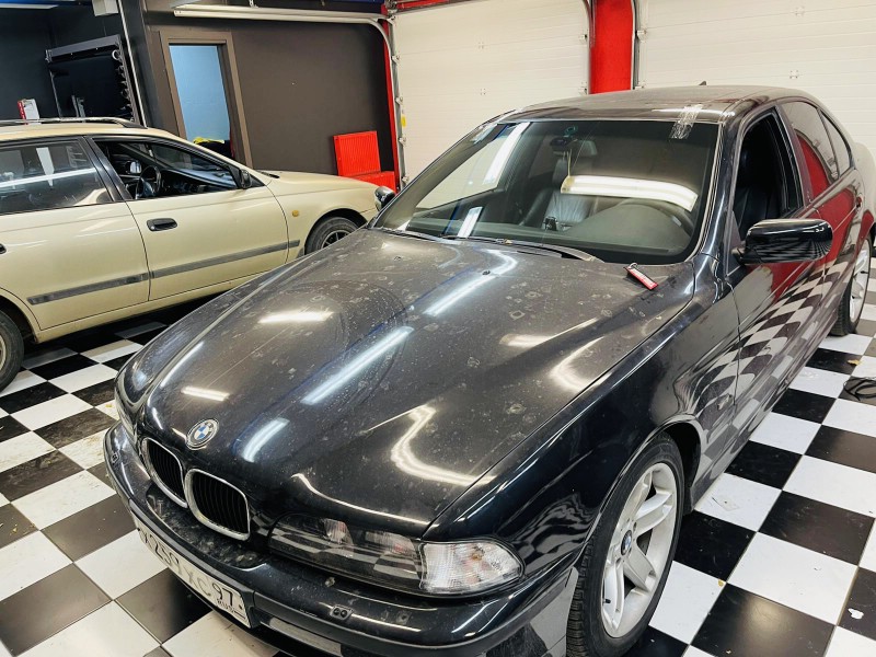Замена лобового ветрового стекла BMW 5-Series E39
