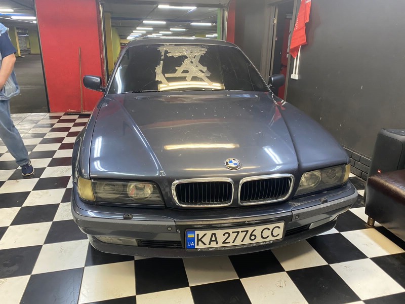 Замена лобового стекла BMW 7-Series