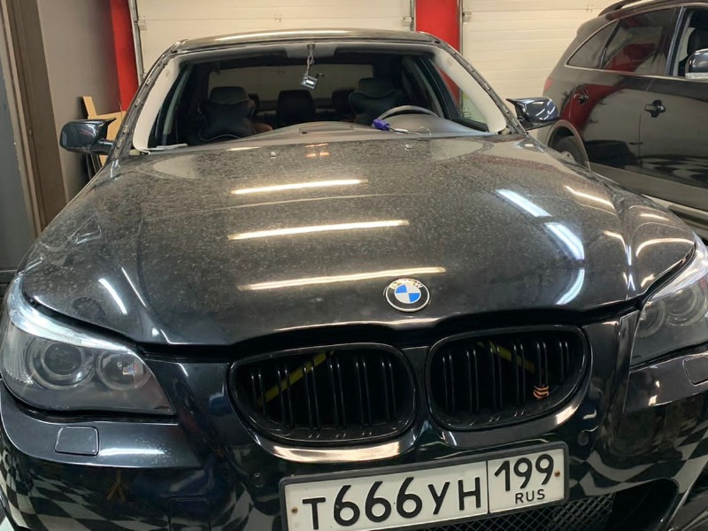 Замена лобового стекла BMW E60