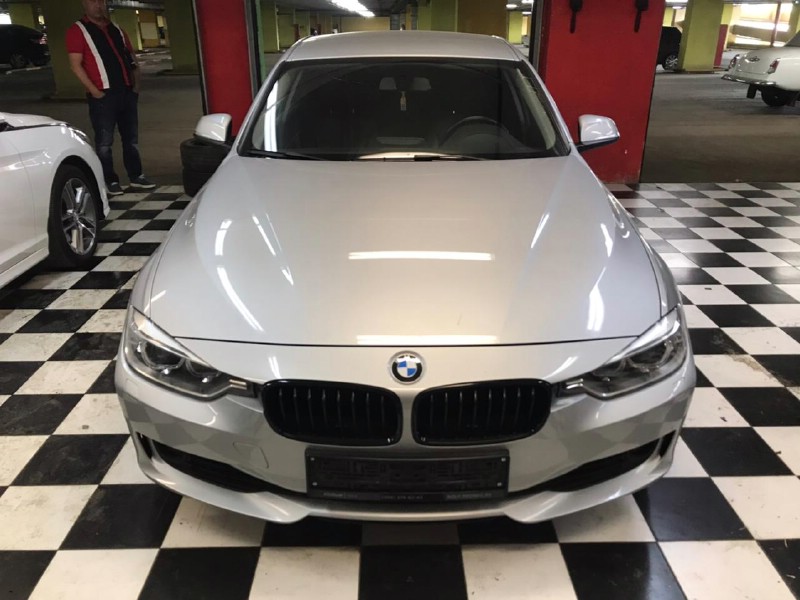 Замена лобового стекла BMW F30