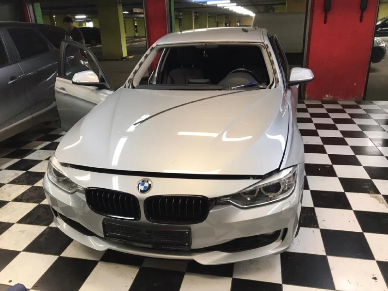Замена лобового стекла BMW F30
