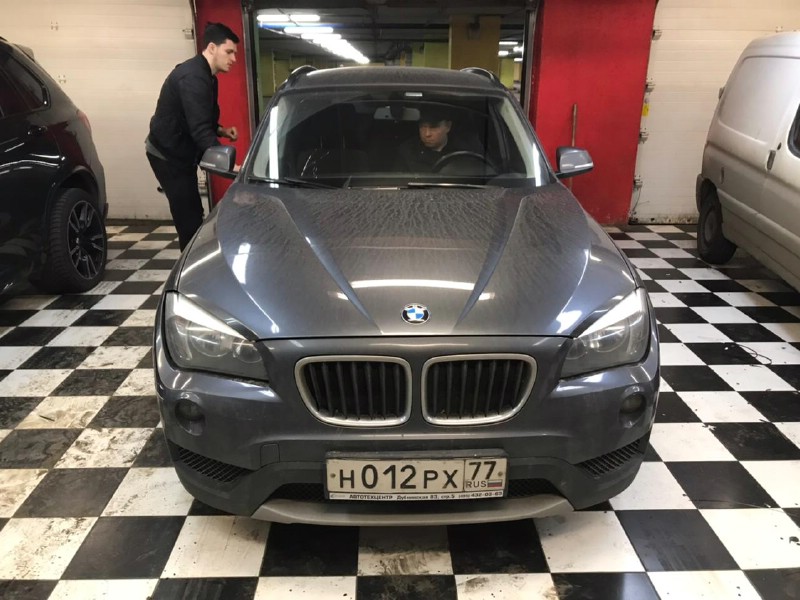 Замена лобового стекла BMW X1