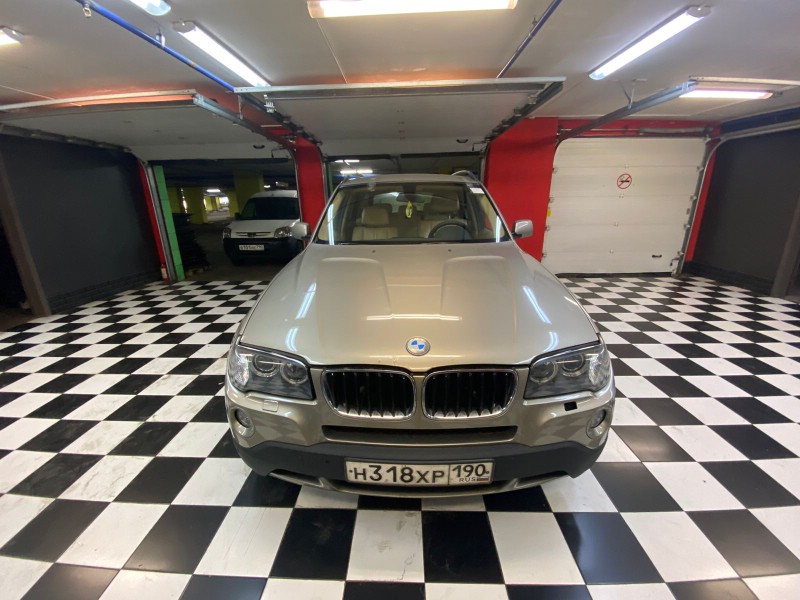 Замена лобового стекла BMW X1