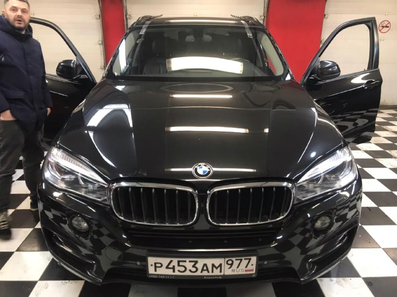 Замена лобового стекла BMW X5