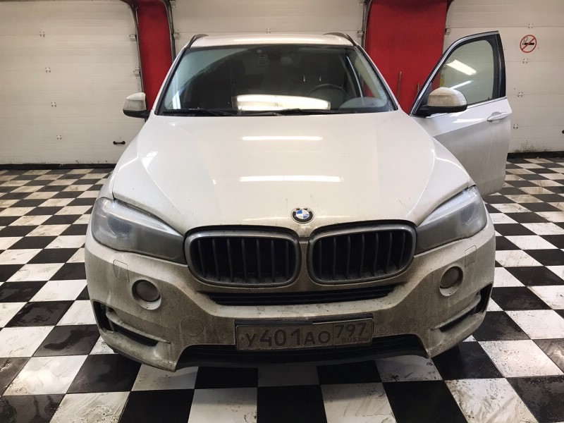 Замена лобового стекла BMW X5