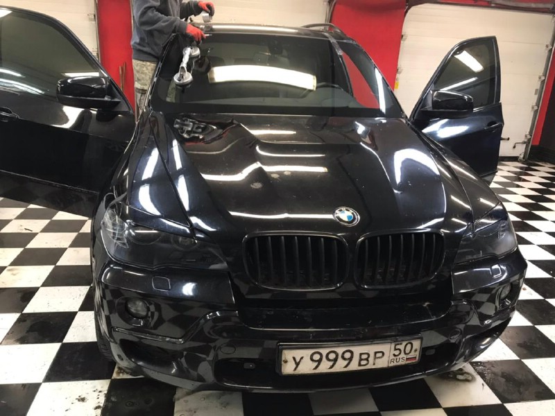 Замена лобового стекла BMW X6