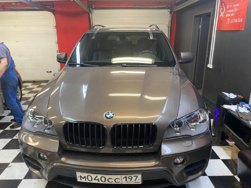 Замена лобового стекла BMW X6