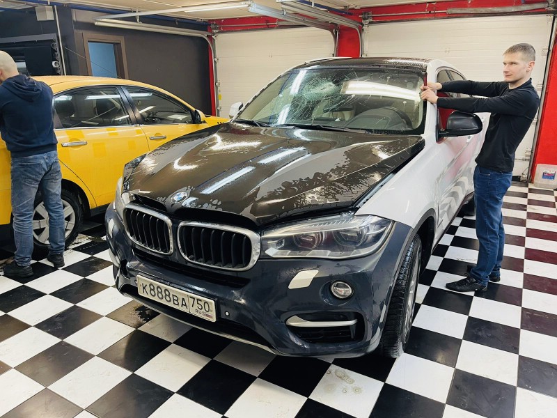 Замена лобового стекла BMW X6 F16