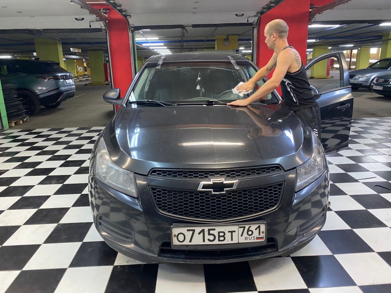 Замена лобового стекла Chevrolet Cruze