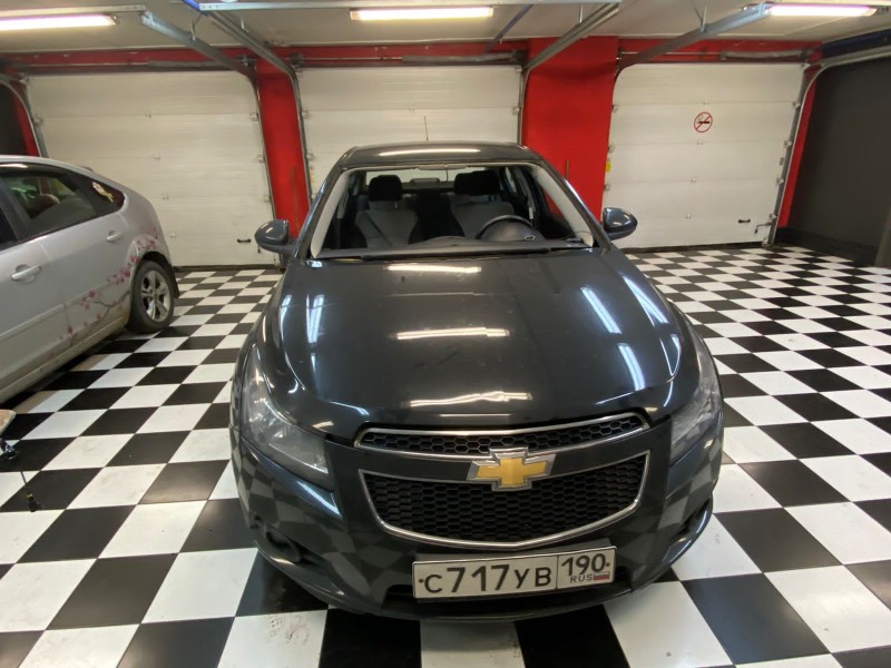 Замена лобового стекла Chevrolet Cruze