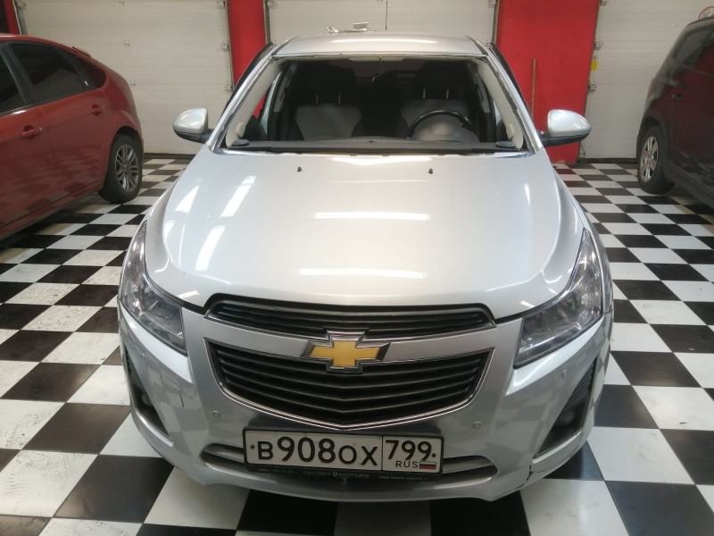Замена лобового стекла Chevrolet Cruze